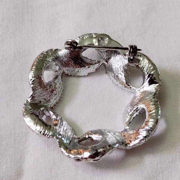 2/$20 Vintage Silver Tone Clear Rhinestone Wreath Brooch Pin Round Circle - Picture 3 of 4